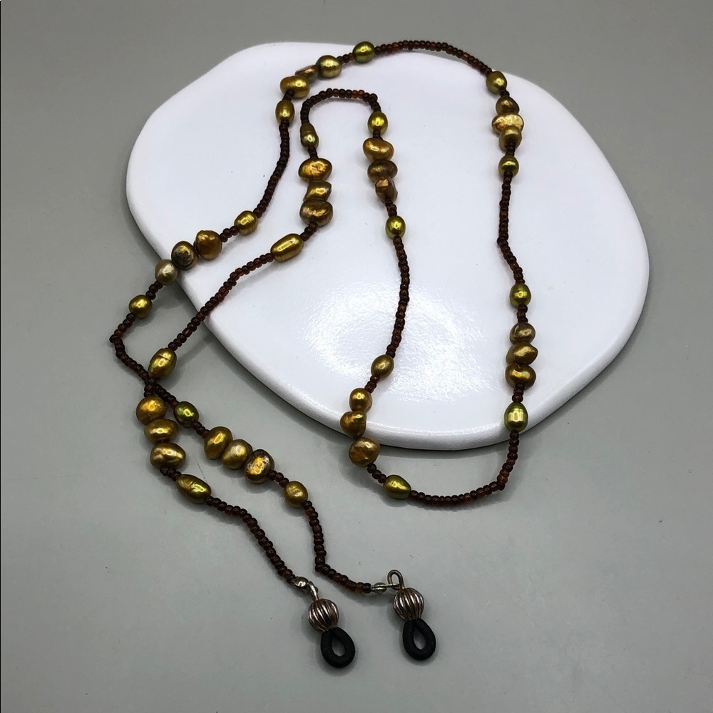 Cultured dyed freshwater baroque pearls glasses sunglasses holder strap.